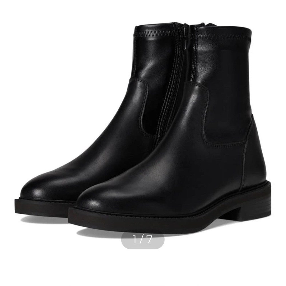 NWT Size 9 Steve Madden Women's Lazio boots black leather $160